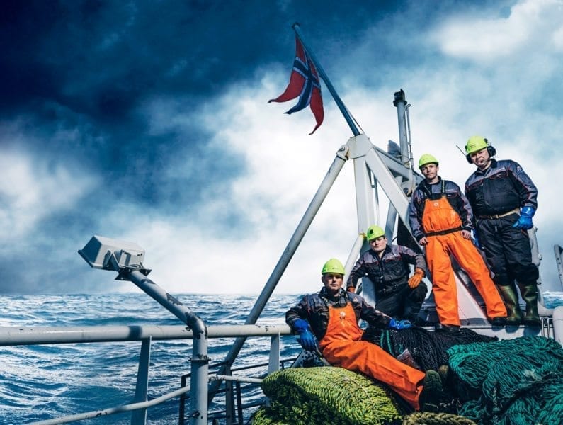 Ansatte om bord på Hermes.